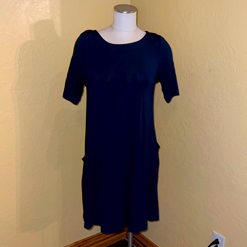3/$15 Size M, navy Nicole Miller dress
